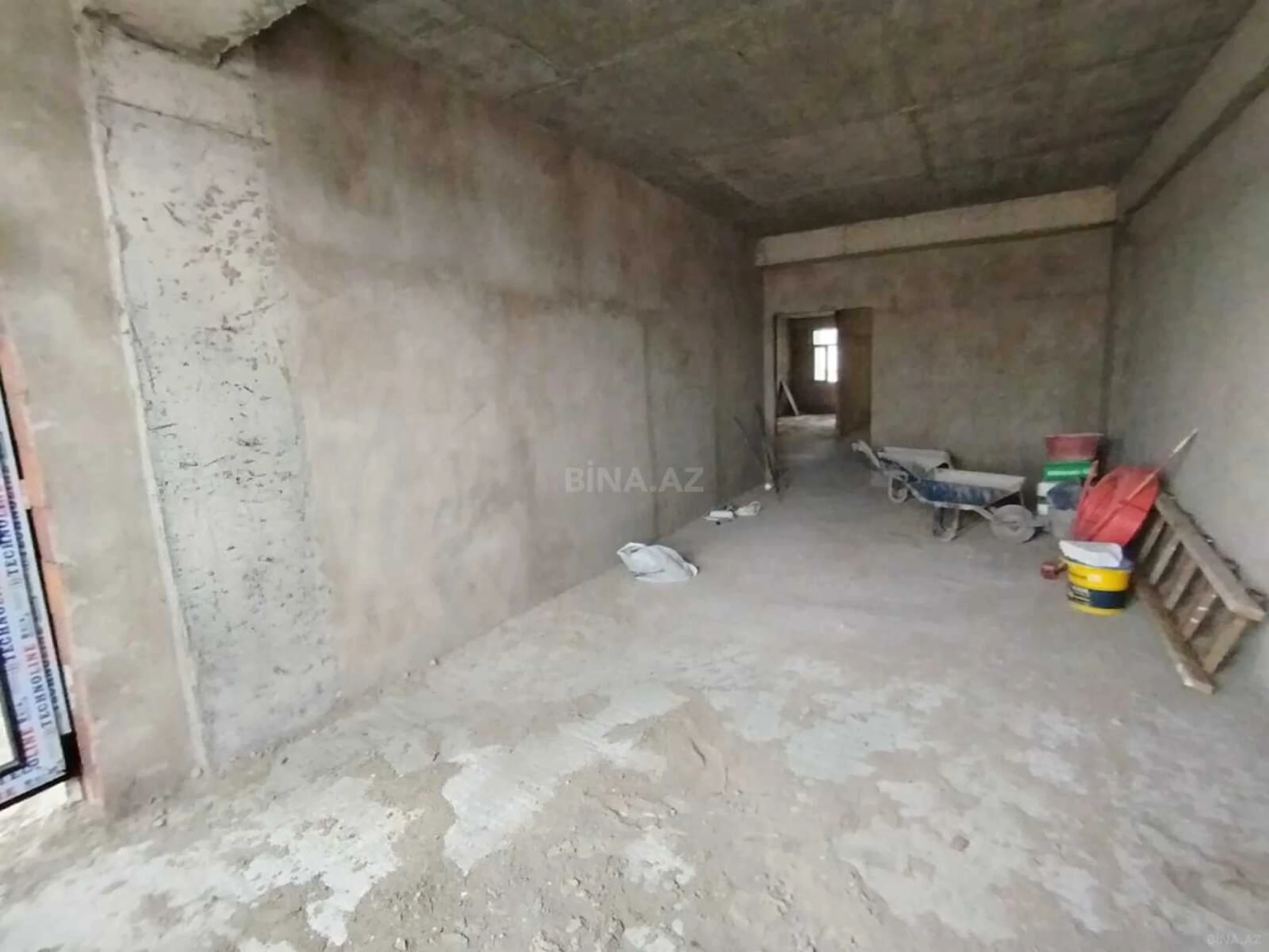 Satılır 3 otaqlı mənzil 156 m²