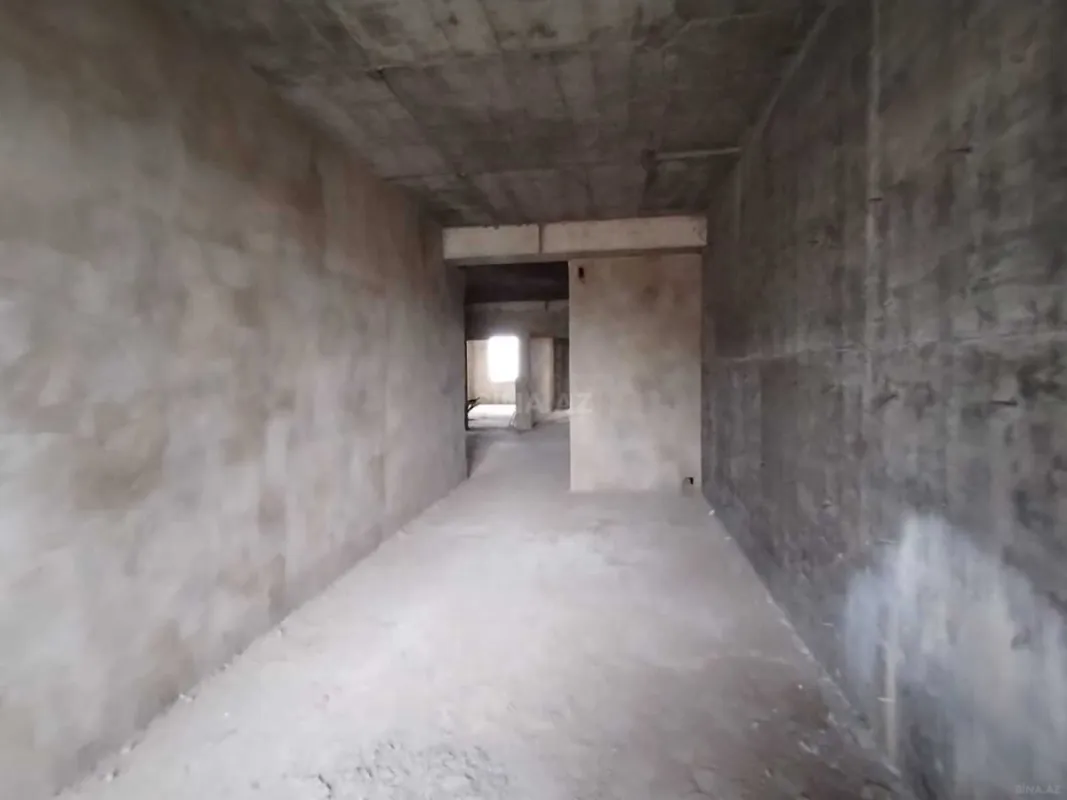 Satılır 3 otaqlı mənzil 156 m²