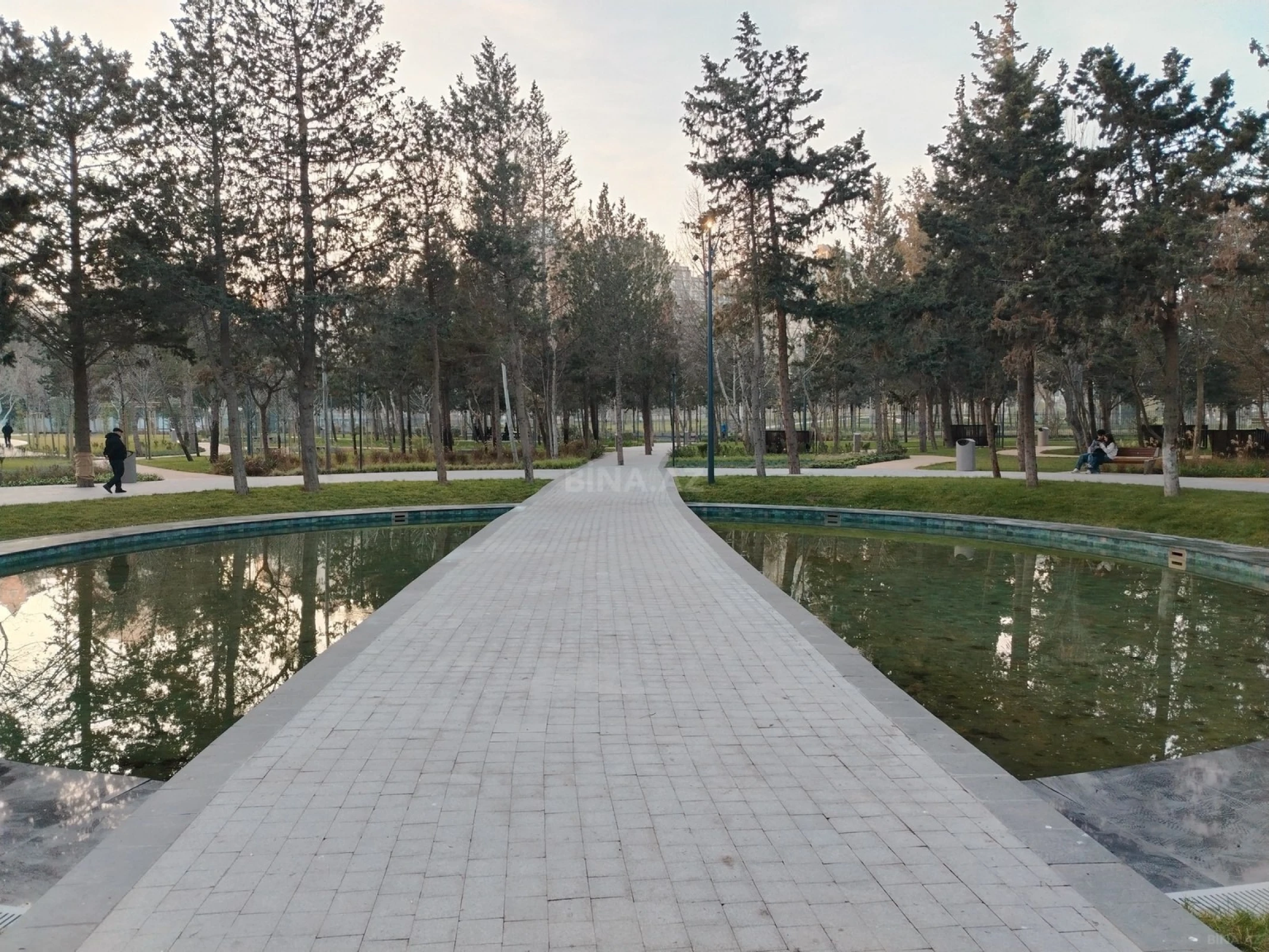 Satılır 3 otaqlı mənzil 156 m²