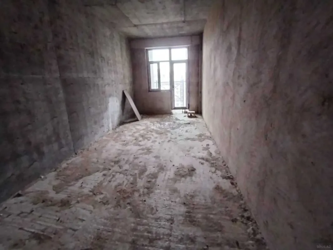 Satılır 3 otaqlı mənzil 156 m²