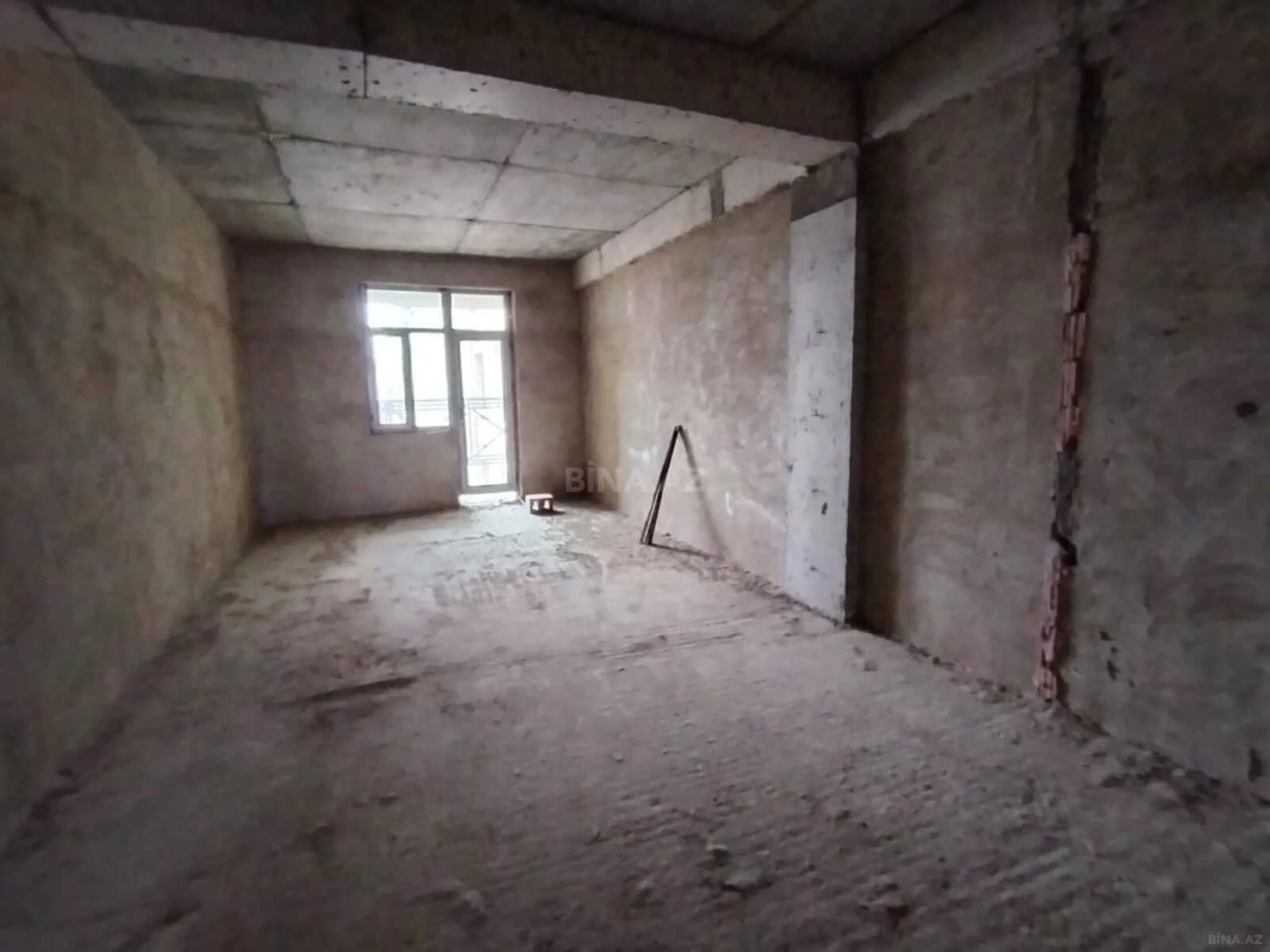 Satılır 3 otaqlı mənzil 156 m²