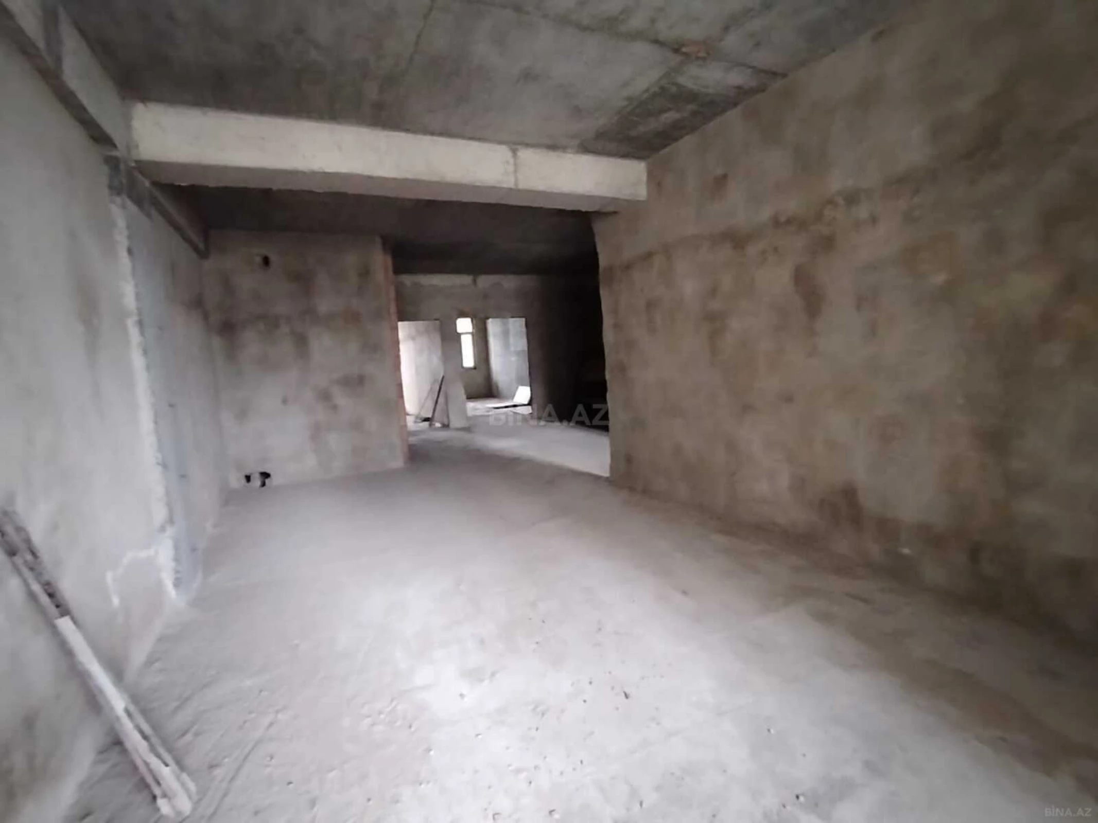Satılır 3 otaqlı mənzil 156 m²