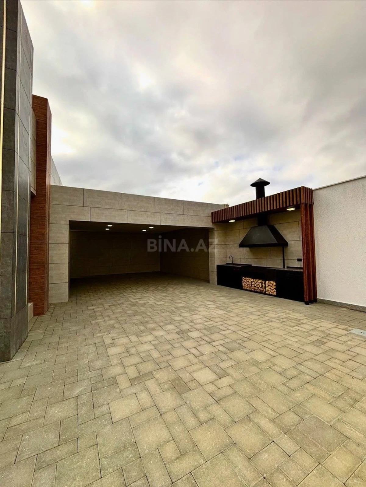 Kirayə verilir 5 otaqlı həyət evi 250 m²