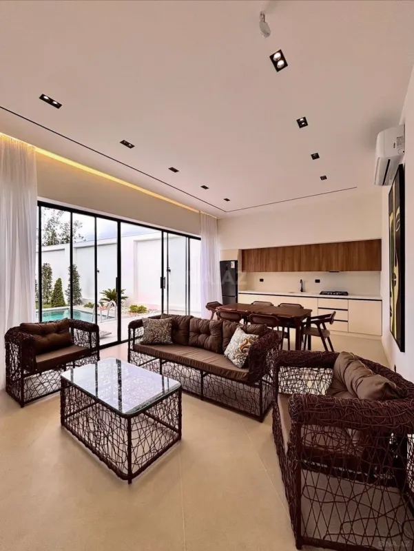 Kirayə verilir 5 otaqlı həyət evi 250 m²
