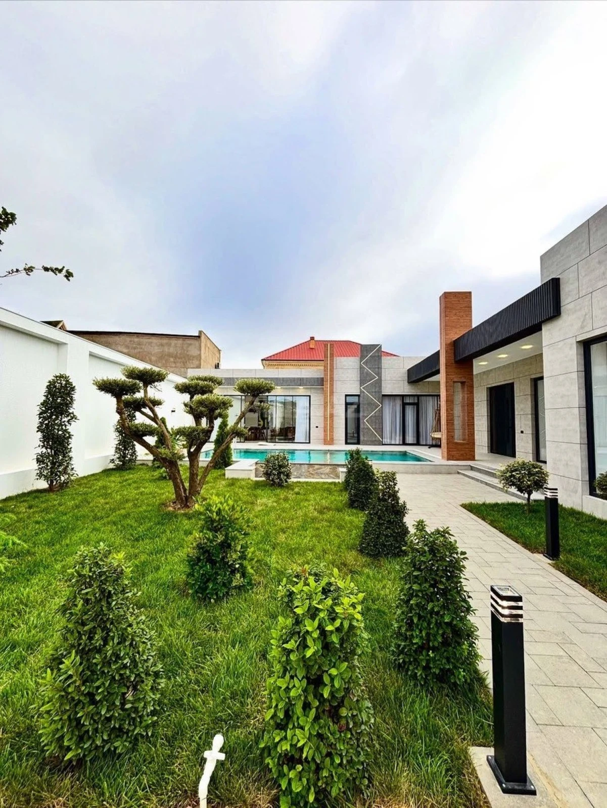 Kirayə verilir 5 otaqlı həyət evi 250 m²