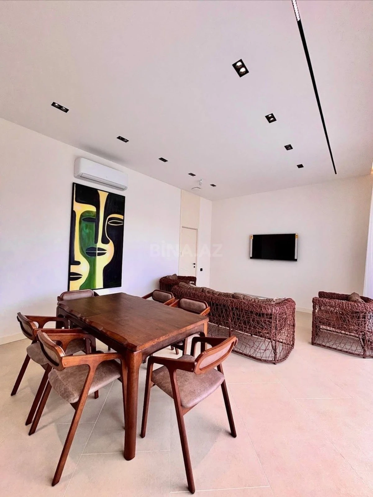 Kirayə verilir 5 otaqlı həyət evi 250 m²