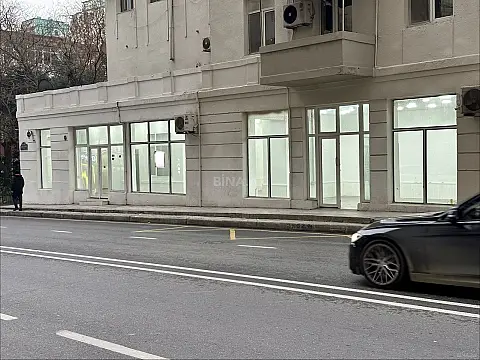 Kirayə verilir obyekt 255 m²