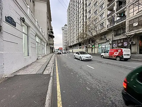 Kirayə verilir obyekt 255 m²