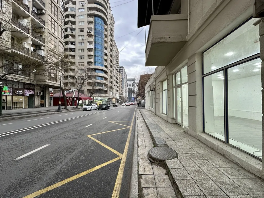 Kirayə verilir obyekt 255 m²