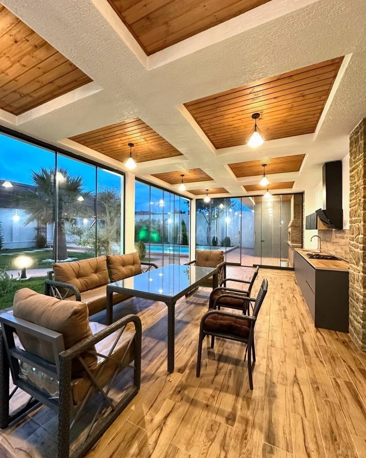 Kirayə verilir 5 otaqlı həyət evi 400 m²