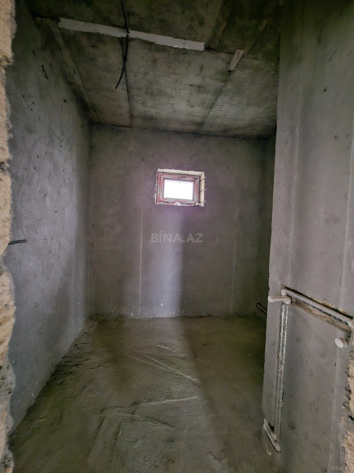 Satılır 6 otaqlı həyət evi 400 m²