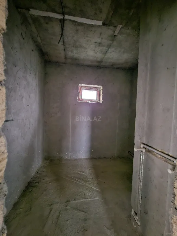 Satılır 6 otaqlı həyət evi 400 m²