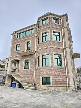 Satılır 6 otaqlı həyət evi 400 m²