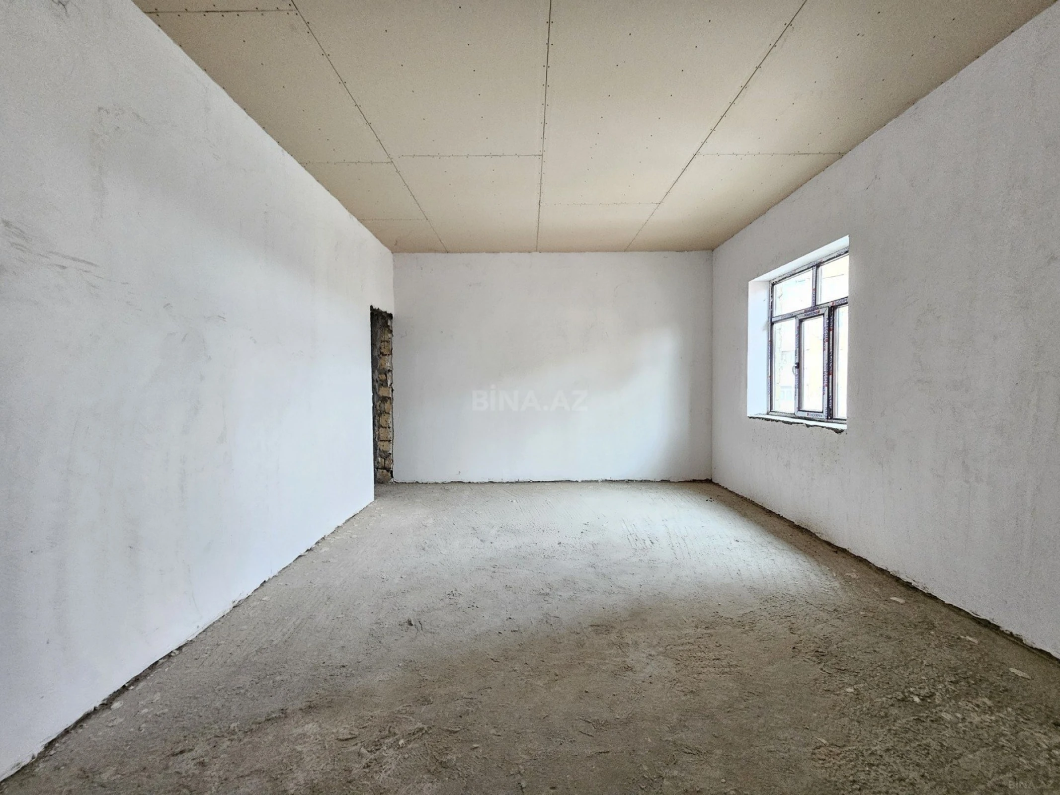 Satılır 4 otaqlı həyət evi 300 m²