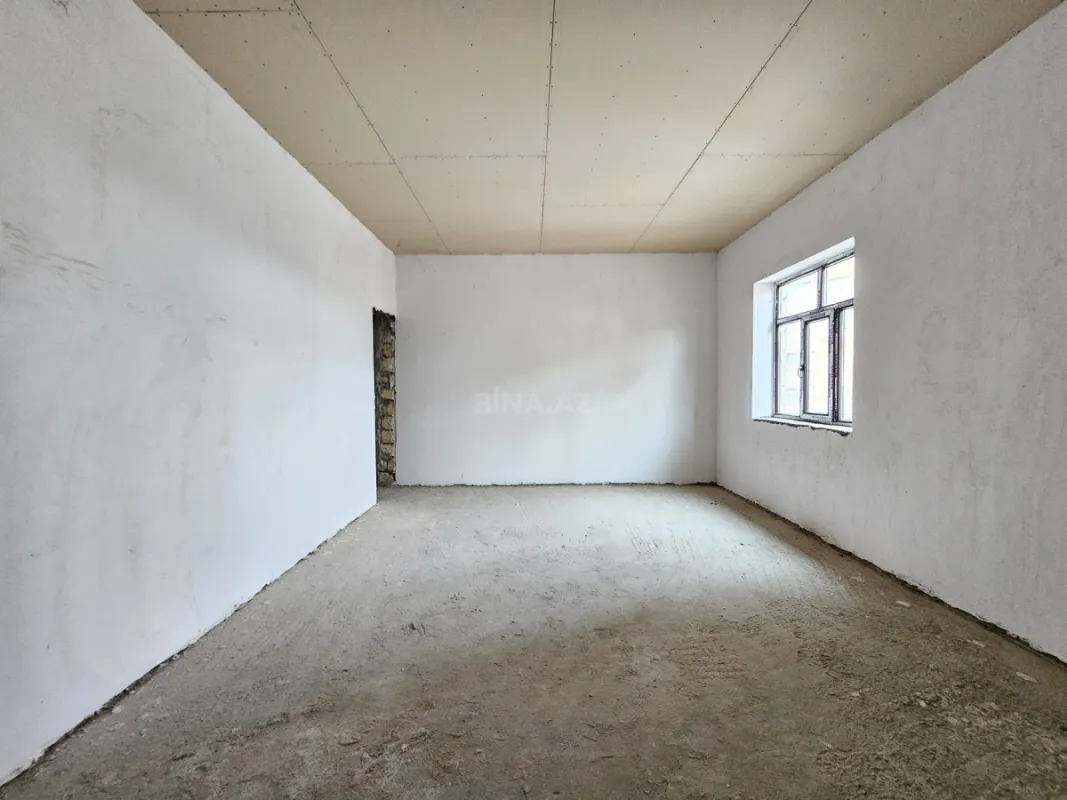 Satılır 4 otaqlı həyət evi 300 m²