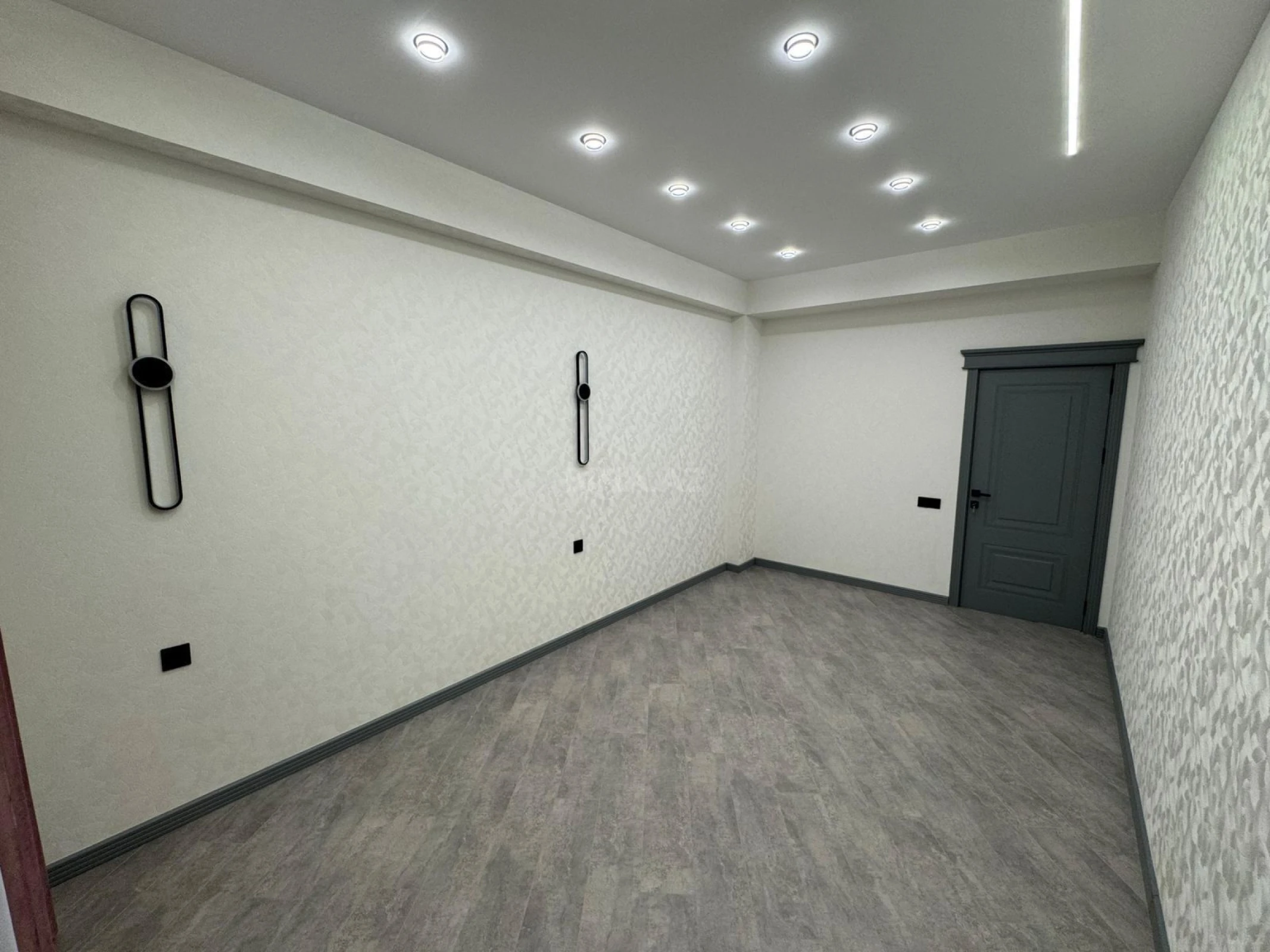 Satılır 2 otaqlı mənzil 65 m²