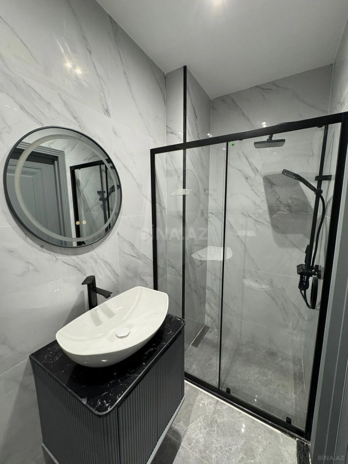 Satılır 2 otaqlı mənzil 65 m²