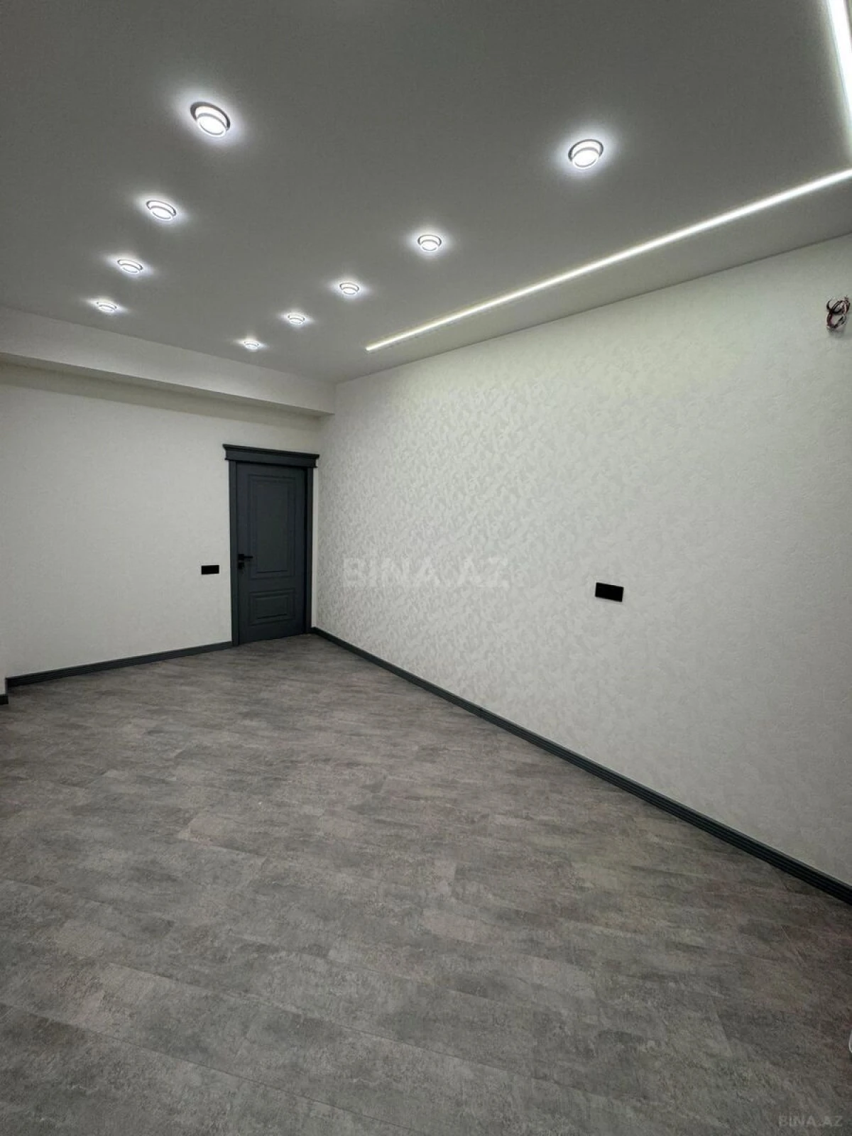 Satılır 2 otaqlı mənzil 65 m²