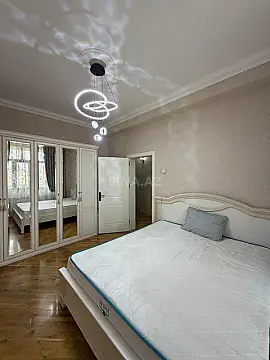 Satılır 2 otaqlı mənzil 84 m²