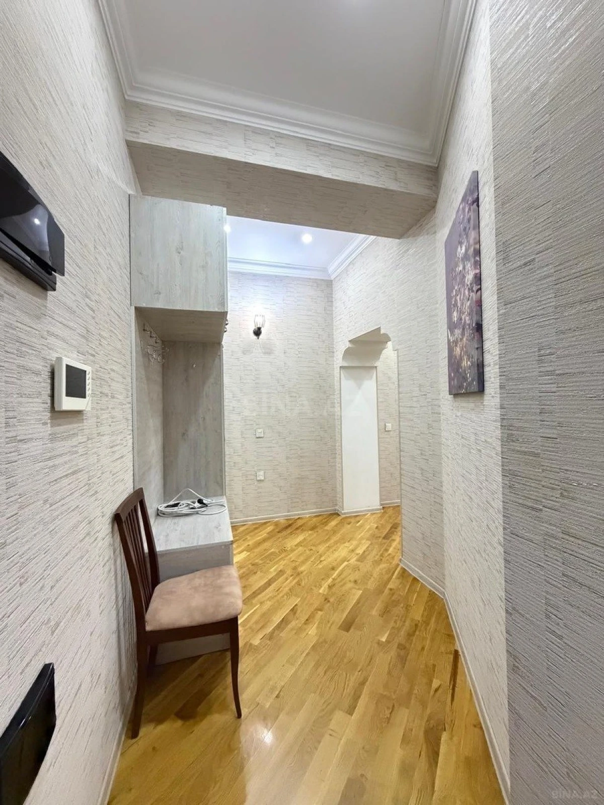 Satılır 2 otaqlı mənzil 84 m²