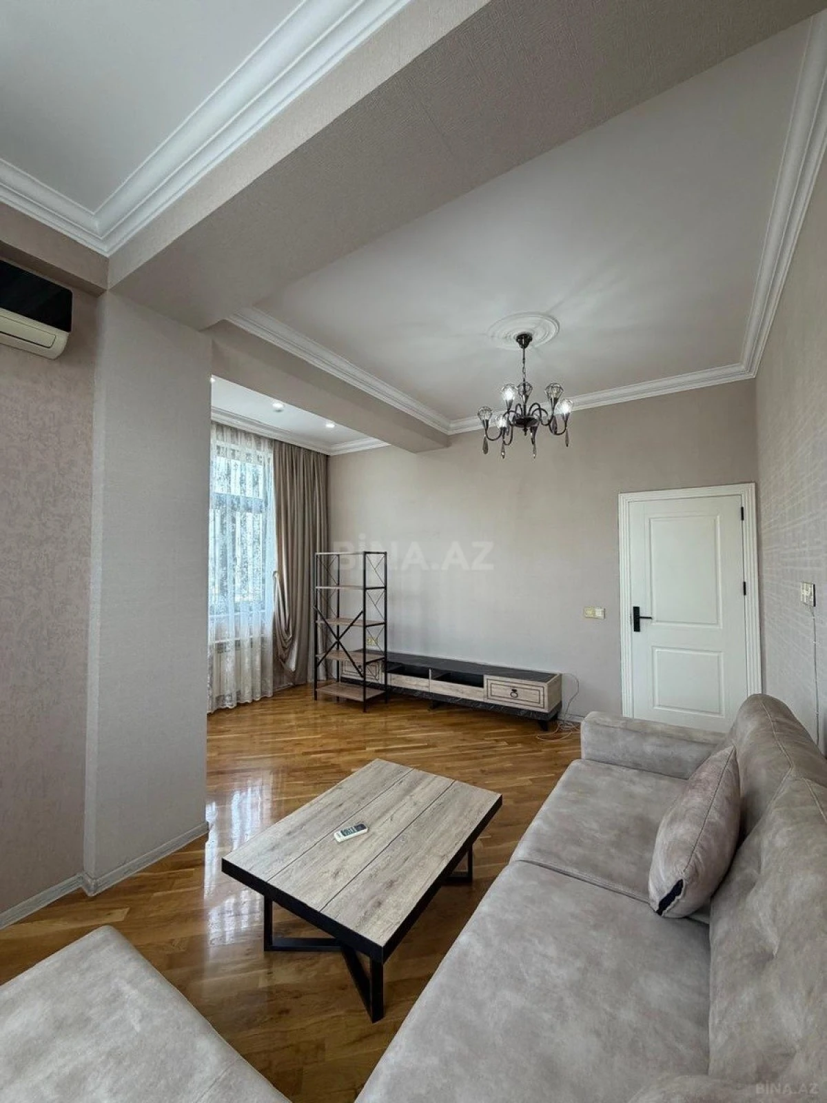 Satılır 2 otaqlı mənzil 84 m²