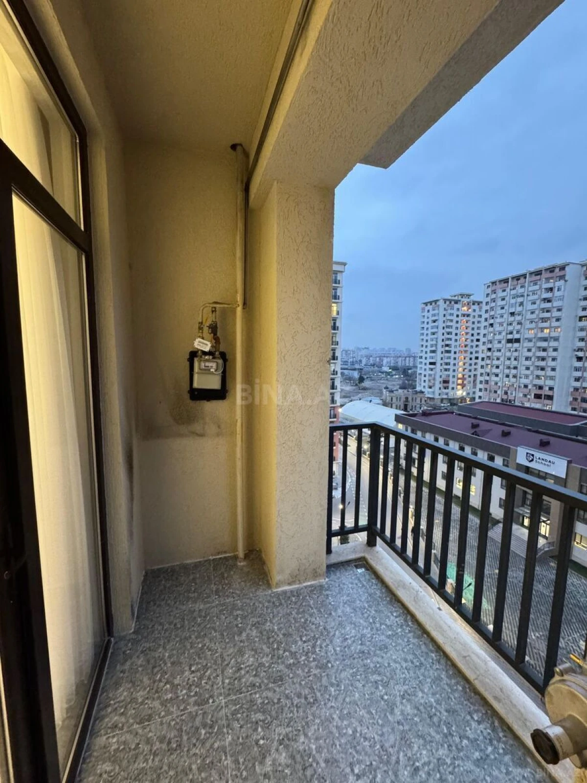 Satılır 2 otaqlı mənzil 70 m²