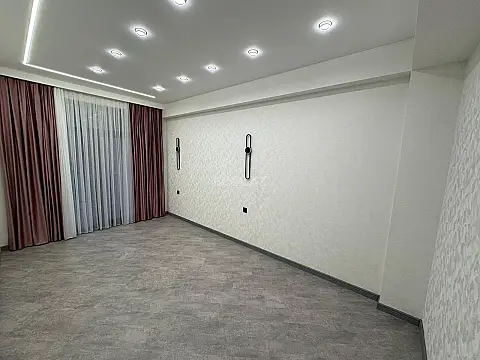 Satılır 2 otaqlı mənzil 70 m²