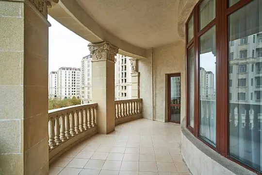 Kirayə verilir 3 otaqlı mənzil 150 m²