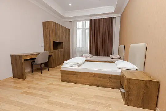 Kirayə verilir 3 otaqlı mənzil 150 m²