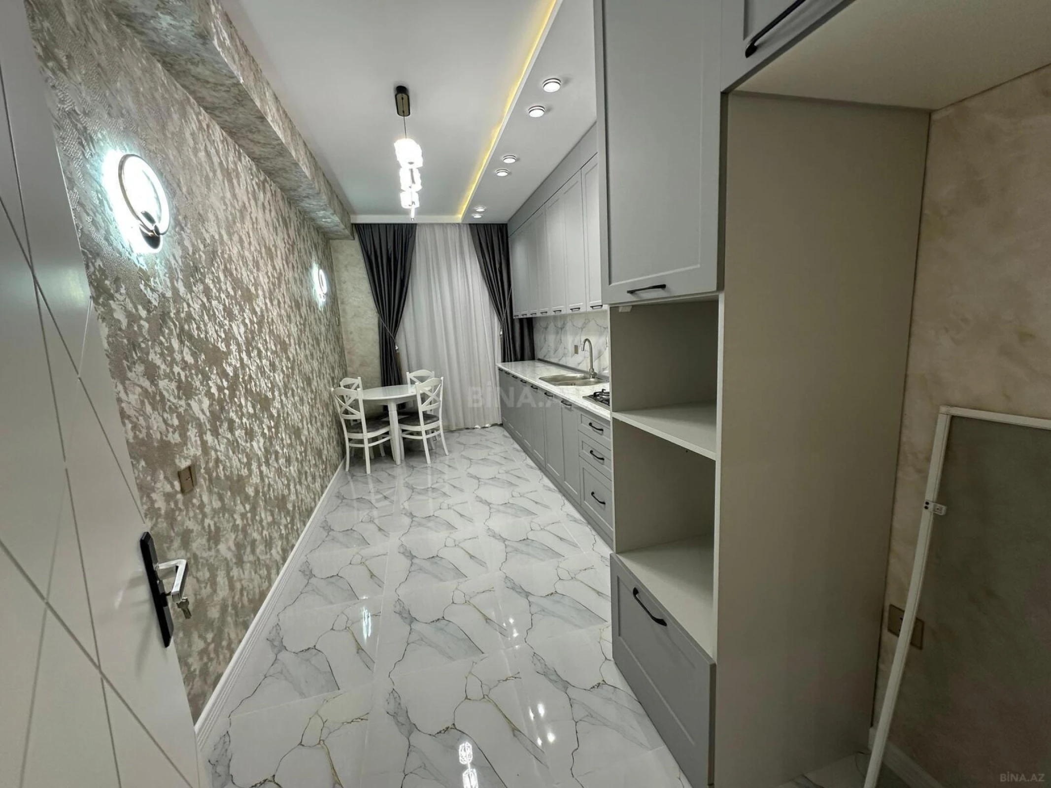 Satılır 2 otaqlı mənzil 85 m²