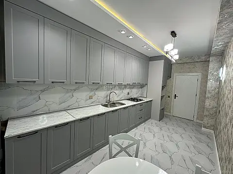 Satılır 2 otaqlı mənzil 85 m²