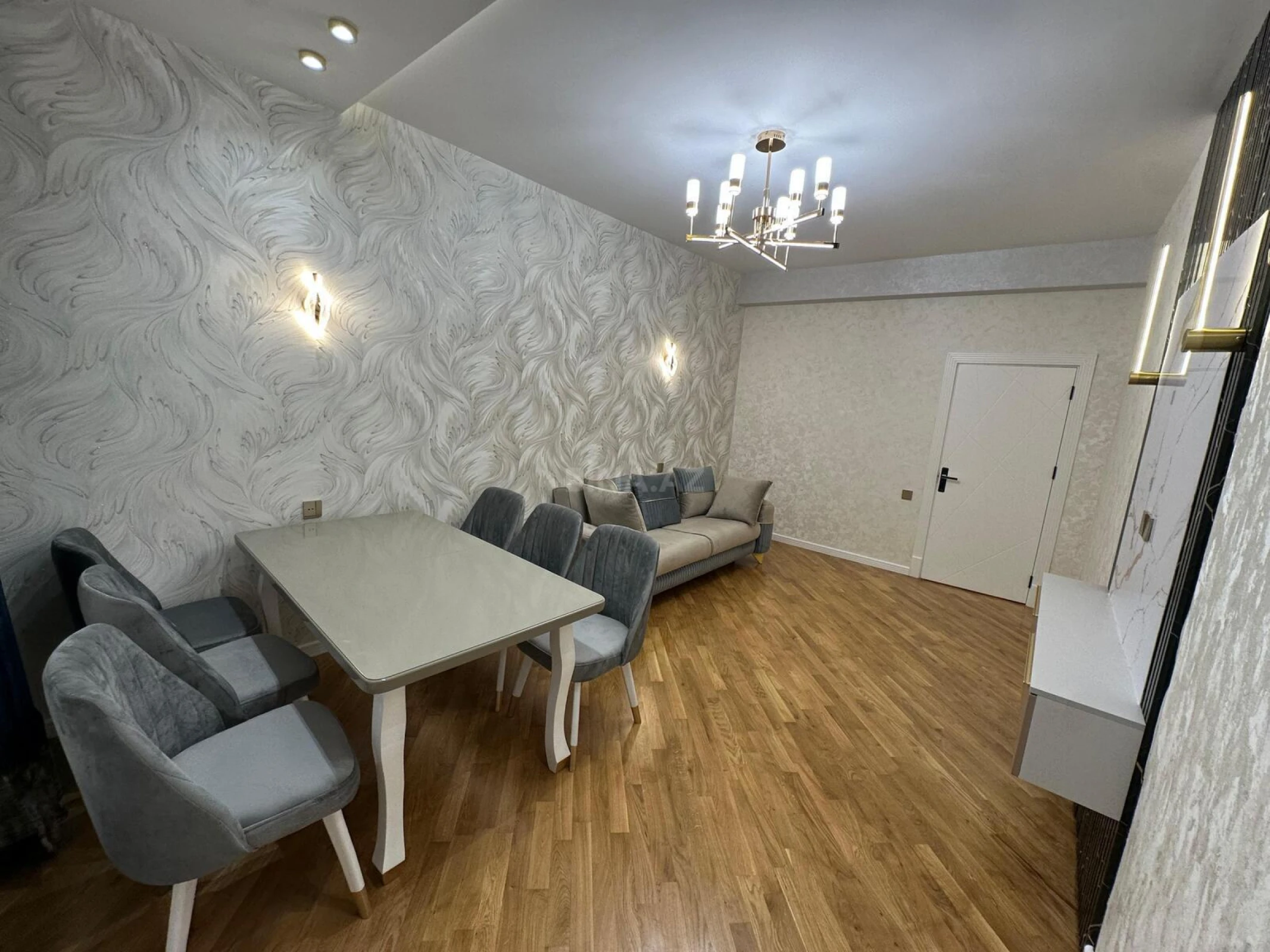 Satılır 2 otaqlı mənzil 85 m²