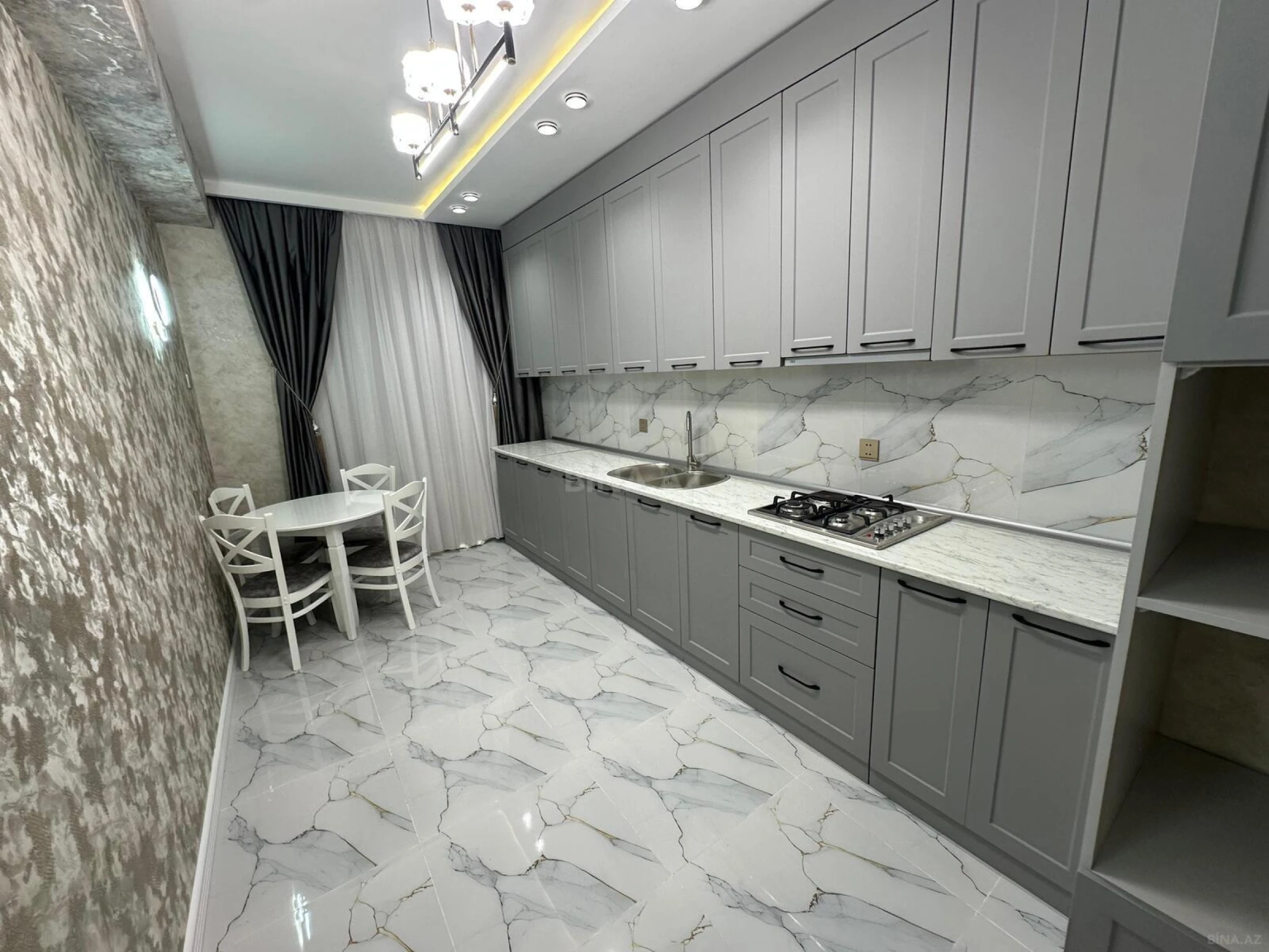 Satılır 2 otaqlı mənzil 85 m²