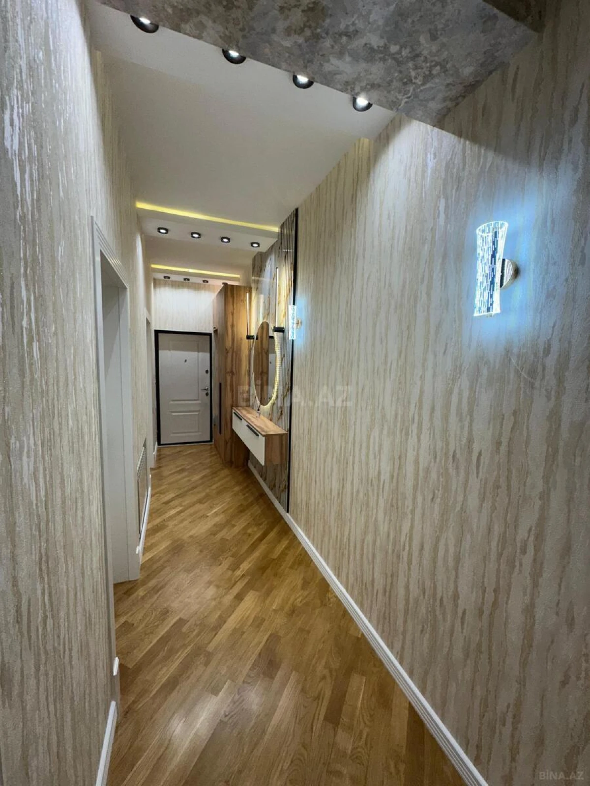 Satılır 2 otaqlı mənzil 85 m²
