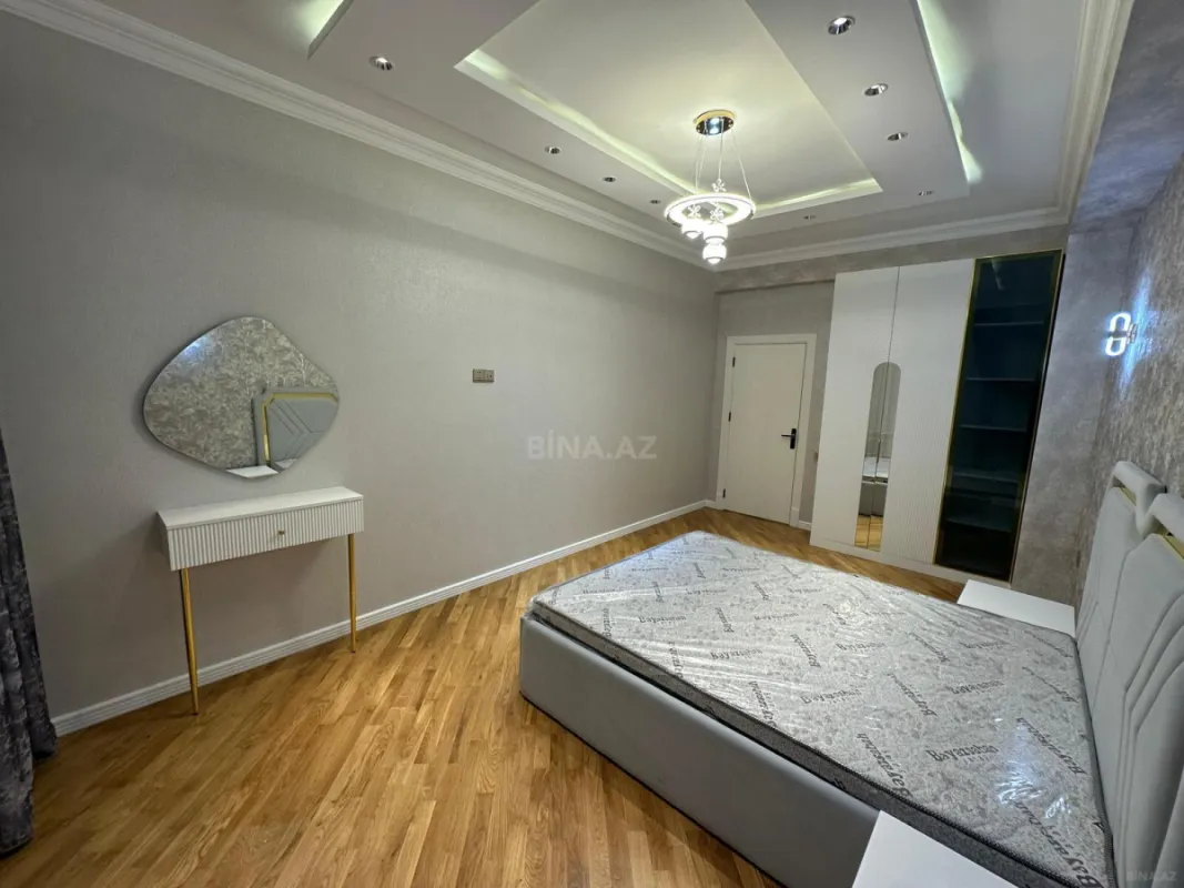 Satılır 2 otaqlı mənzil 85 m²