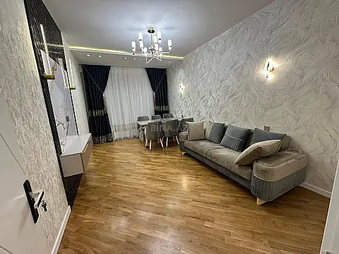 Satılır 2 otaqlı mənzil 85 m²
