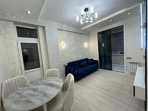 Satılır 2 otaqlı mənzil 62 m²