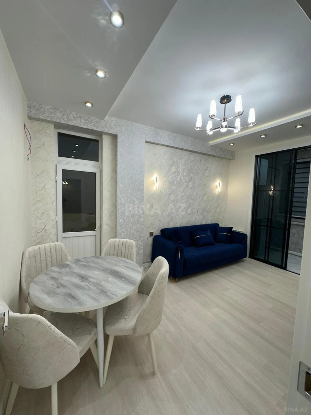 Satılır 2 otaqlı mənzil 62 m²
