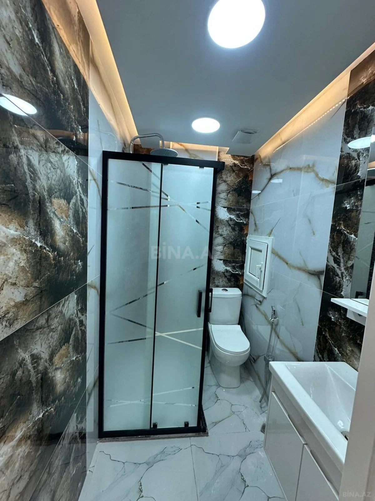 Satılır 2 otaqlı mənzil 62 m²