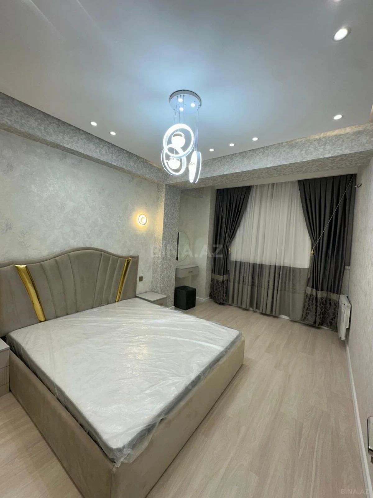 Satılır 2 otaqlı mənzil 62 m²