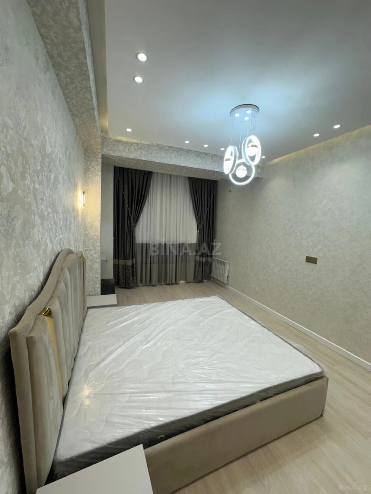 Satılır 2 otaqlı mənzil 62 m²