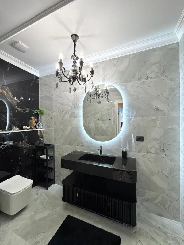 Satılır 5 otaqlı mənzil 272 m²