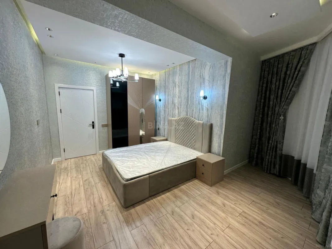 Satılır 2 otaqlı mənzil 85 m²