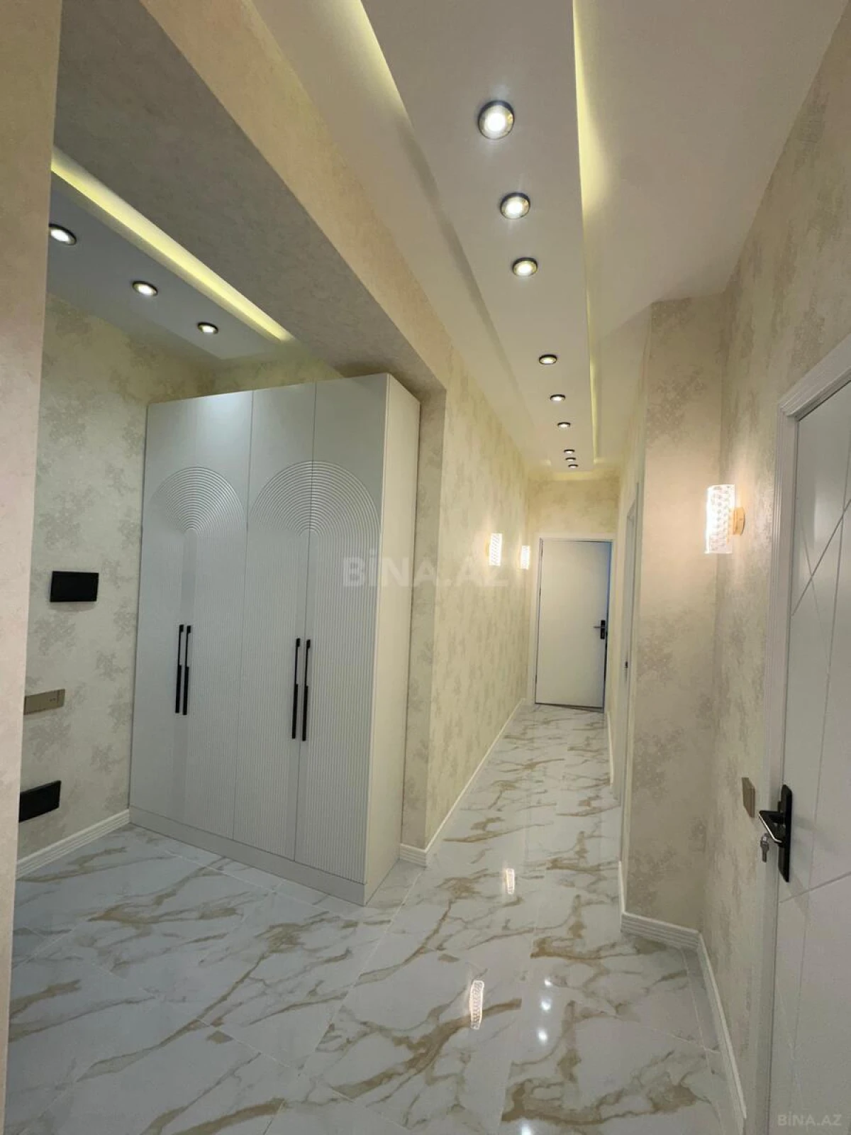 Satılır 2 otaqlı mənzil 85 m²