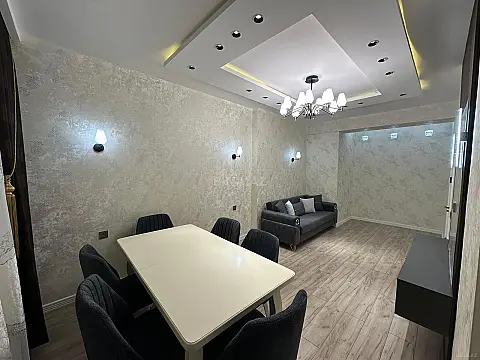Satılır 2 otaqlı mənzil 85 m²