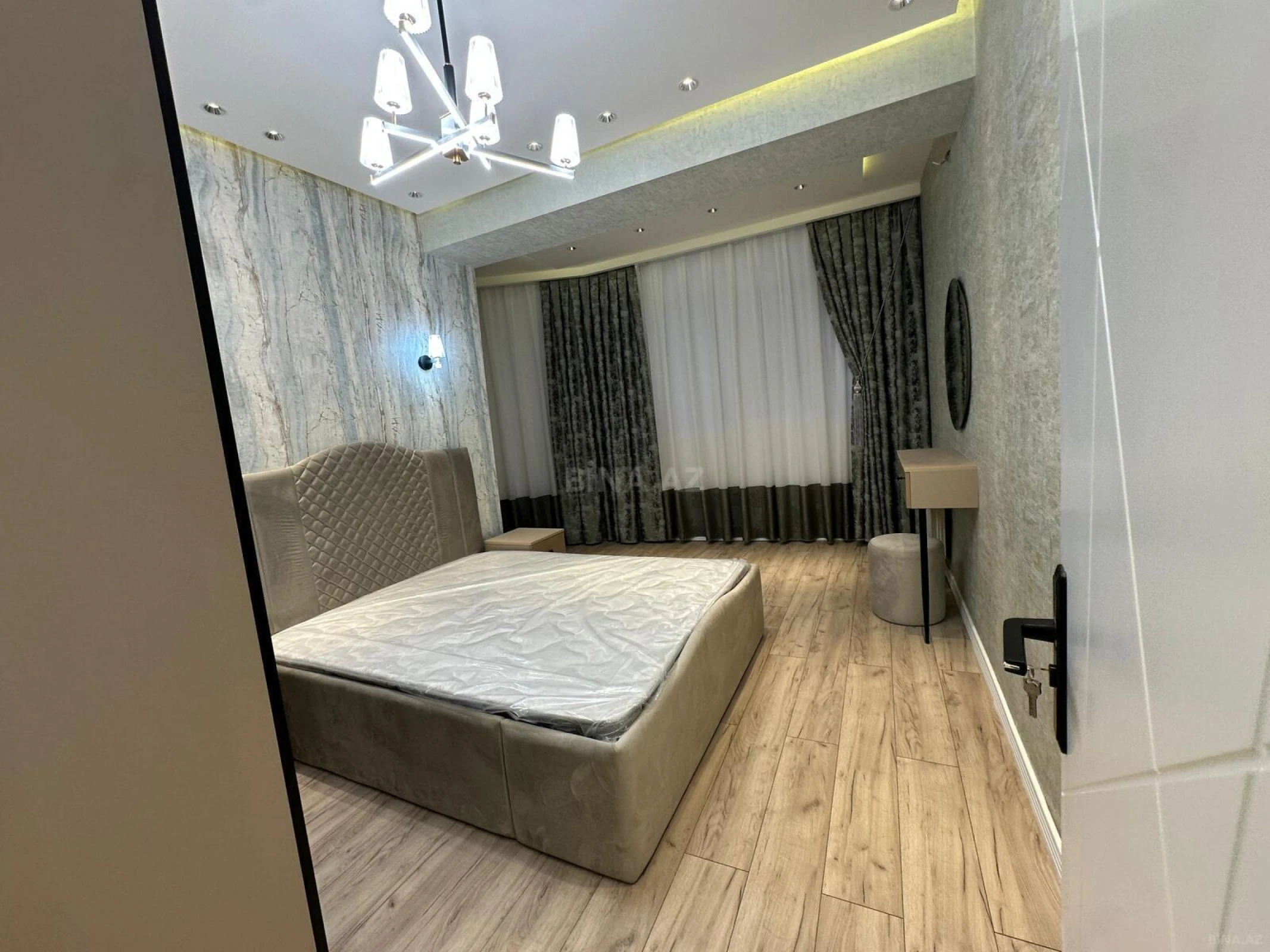 Satılır 2 otaqlı mənzil 85 m²