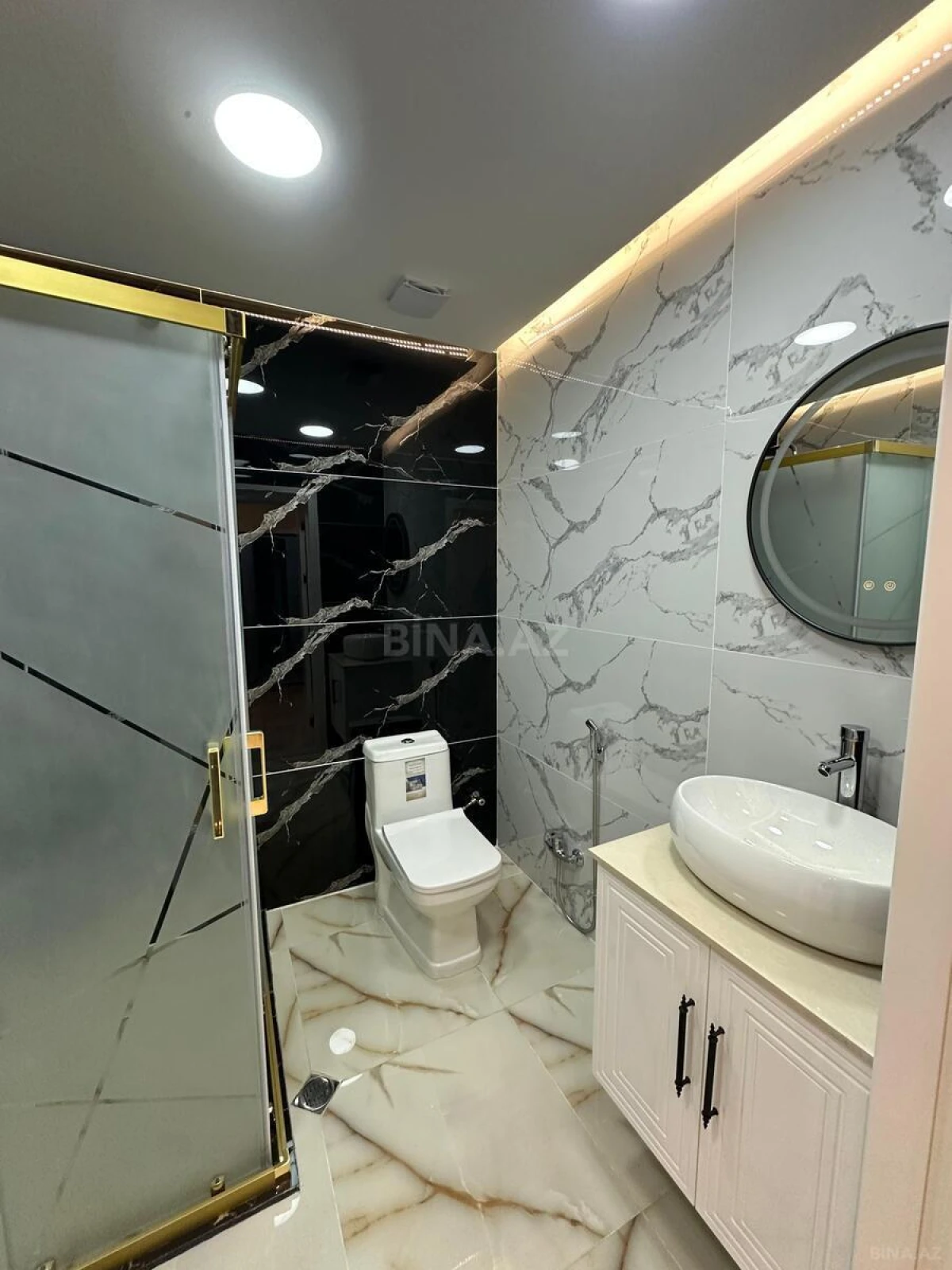 Satılır 2 otaqlı mənzil 85 m²