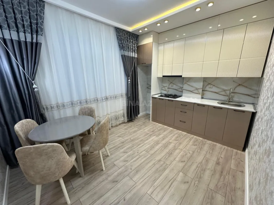 Satılır 2 otaqlı mənzil 85 m²