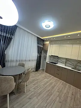 Satılır 2 otaqlı mənzil 85 m²