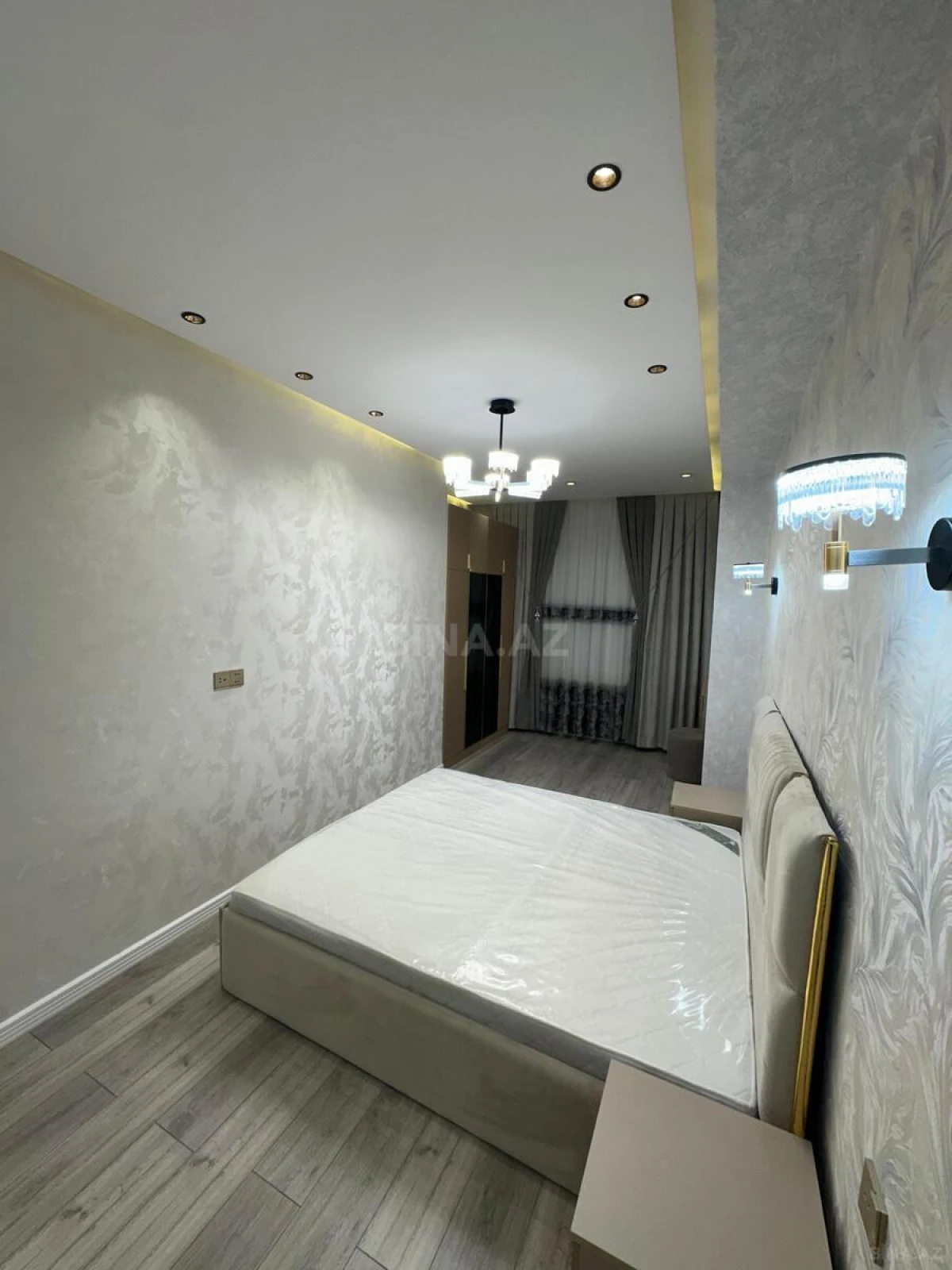 Satılır 2 otaqlı mənzil 75 m²